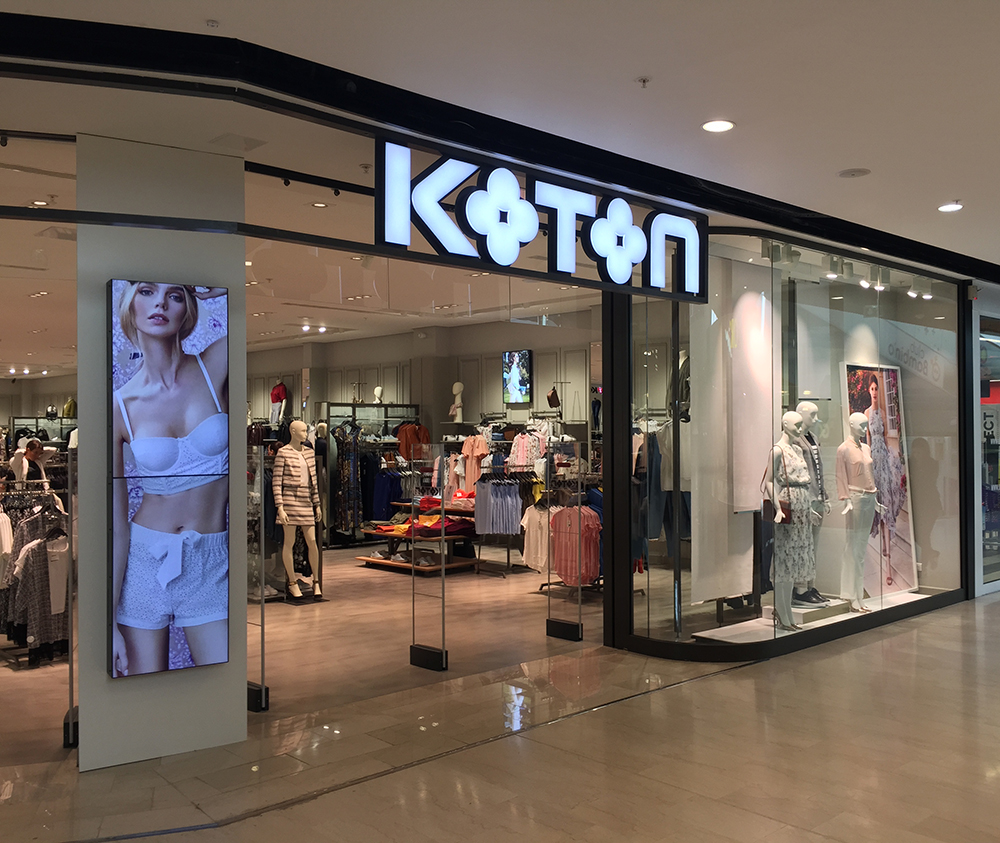 réalisation façade magasin koton